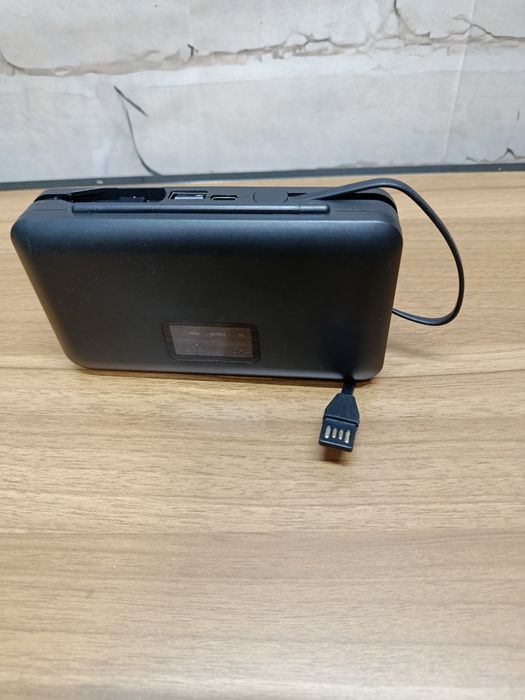 Podwójna ładowarka  / powerbank + 2 szt. Akumulator LP-E6H