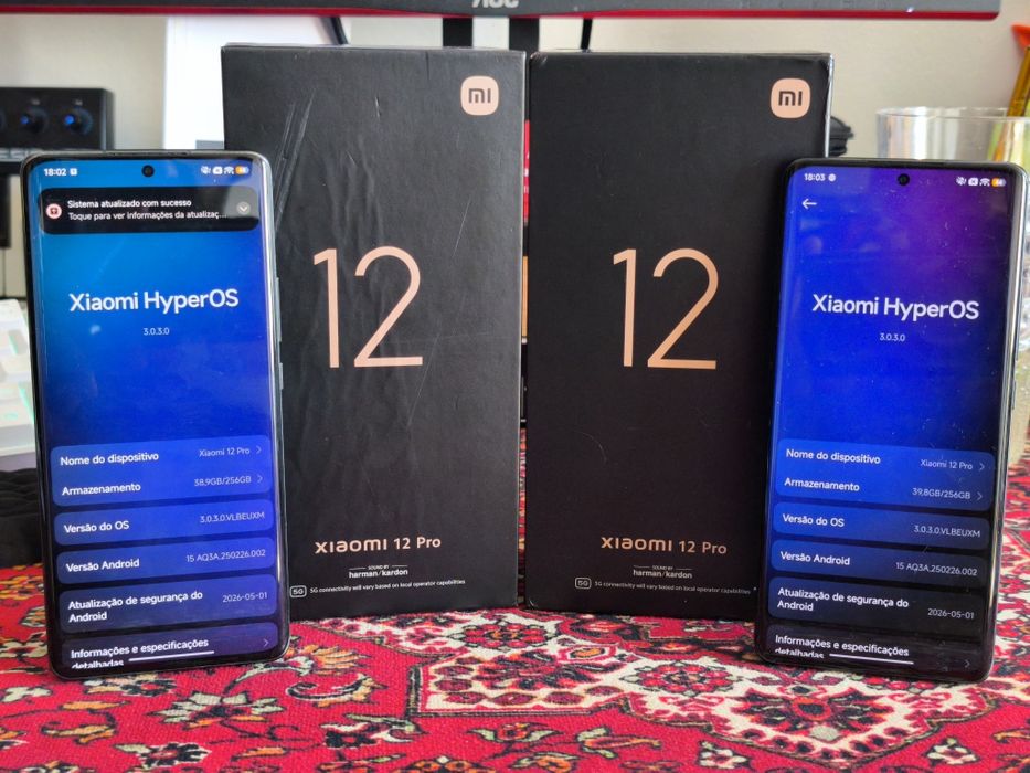 Dois 2 Xiaomi 12 Pro (condições semelhantes)