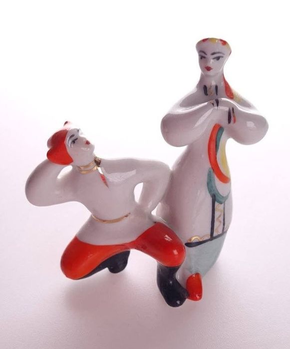 Танцюристи статуетка