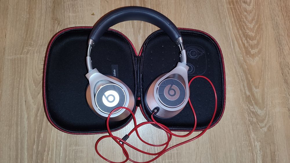 Beats exclusive silver original