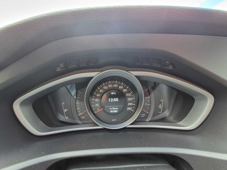 Volvo V40 D2 120 cv | 2016 | 162.000 km | Bom estado geral
