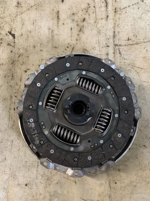 Комплект Щеплення 1.2 TDI skoda, volkswagen, seat фірми LUK новий