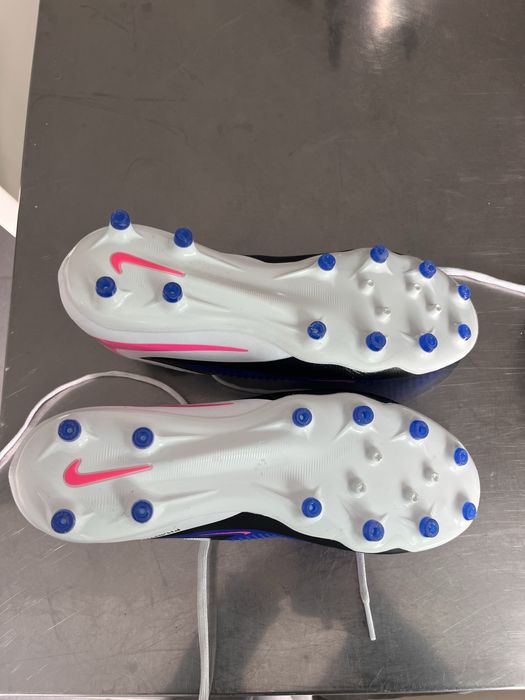 Chuteiras Phantom 6 Low Pro AG-PRO 40,5