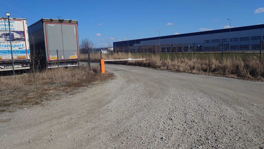 Parking na lotnisko P+R , w cenie transport parking-lotnisko