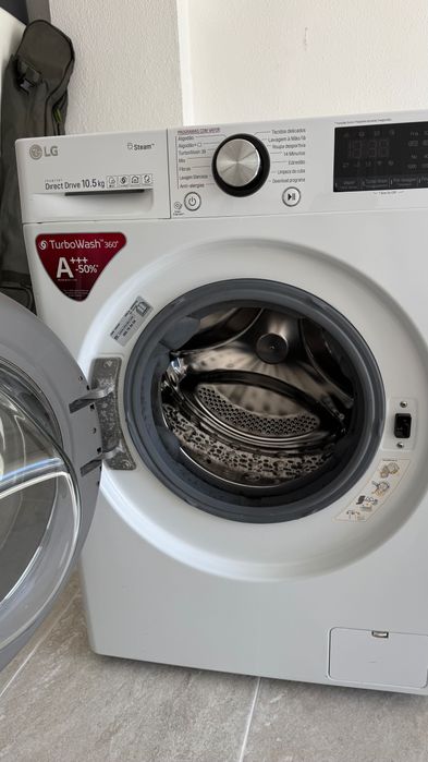 Máquina de Lavar Roupa LG Direct Drive 10.5kg – Classe A+++