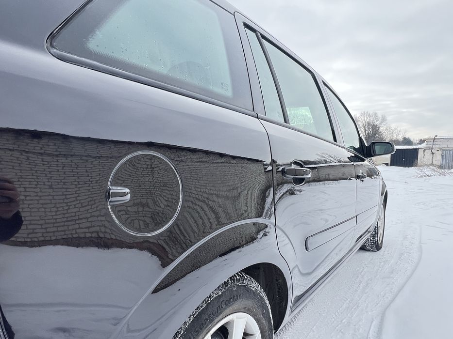 Свіжопригнаний Опель Зефіра з Німеччини