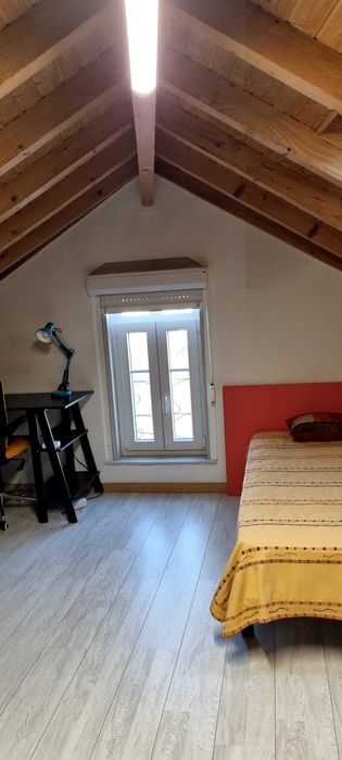 Arrenda-se Quarto e Estúdio a Estudantes