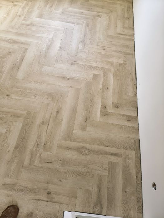 Panele podłogowe jodełka