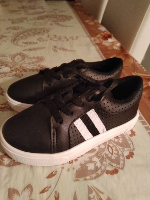Sapatilhas Pretas N. 25