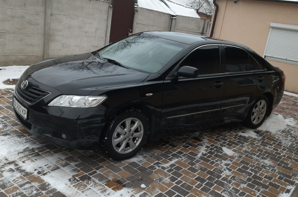 Toyota Camry40          2.4 GAZ-BENZ