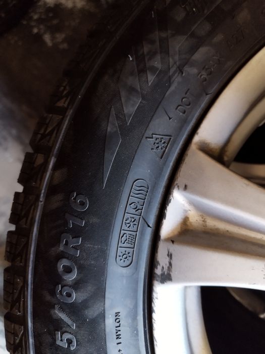 aluminiowe kola z oponami wielosezonowymi 215x60x16