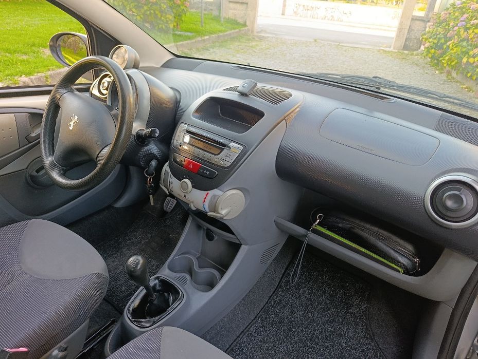 Peugeot 107 1.0  gasolina