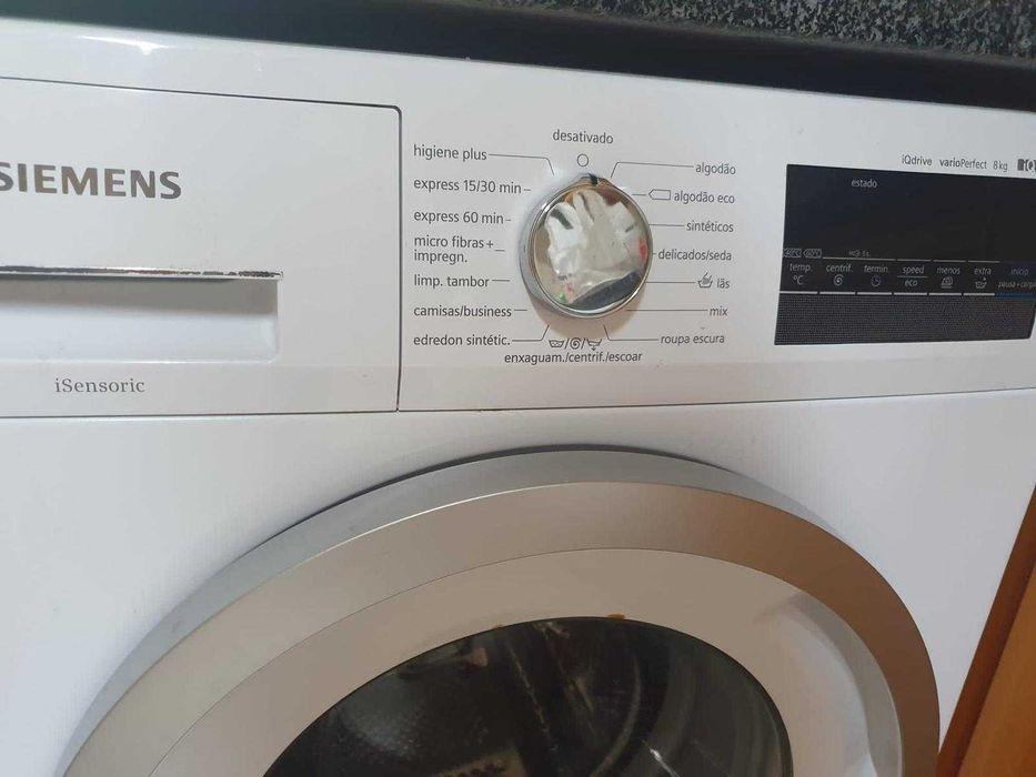 Máquina de Lavar a roupa
