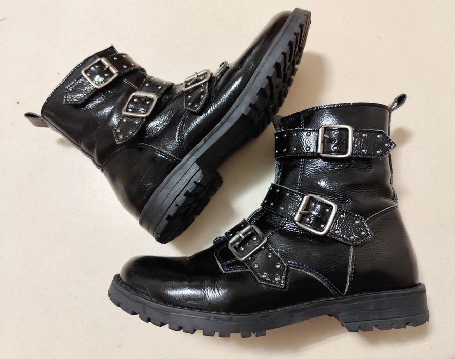 Botas pretas em pele genuína - You & Me (Tam. 35)