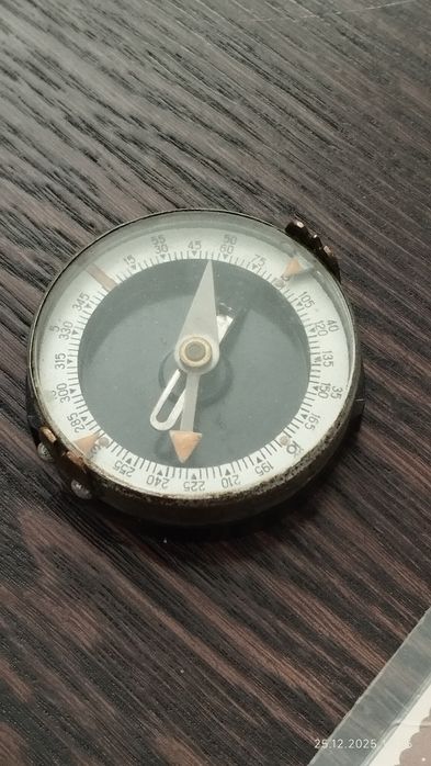 Старий командирський компас СССР.
