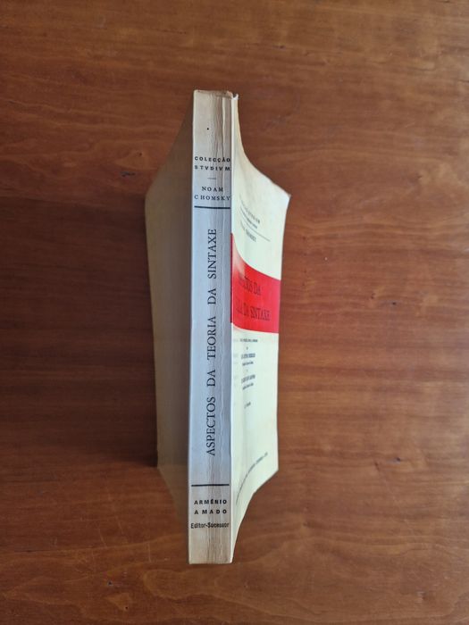 Livro didático "Aspectos da Teoria da Sintaxe ", Noam Chomsky
