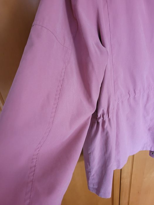 Kurteczka na już  R 48  pod pachą  63 cm wręcz nowa