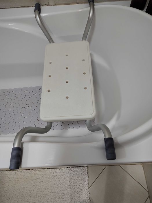 Ławeczka na wannę