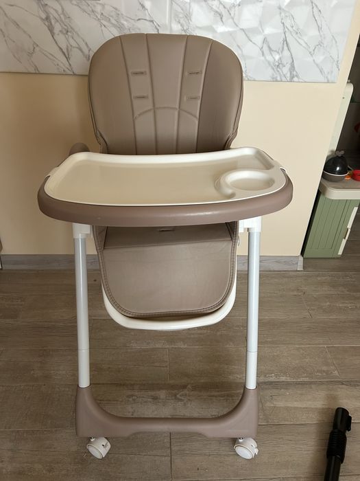 Стільчик для годування в ідеальному стані