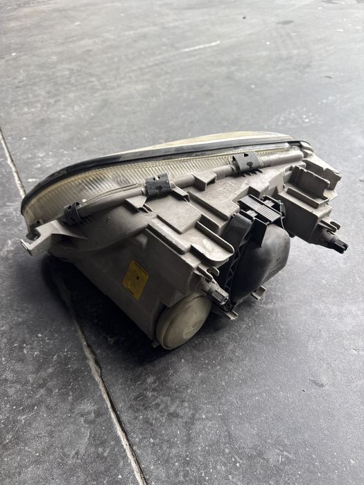 Farol direito slk r170