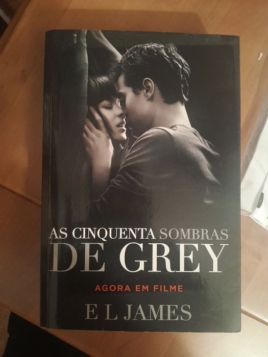 Livro "As Cinquenta Sombras de Grey" - E.L. James (Capa de Filme)