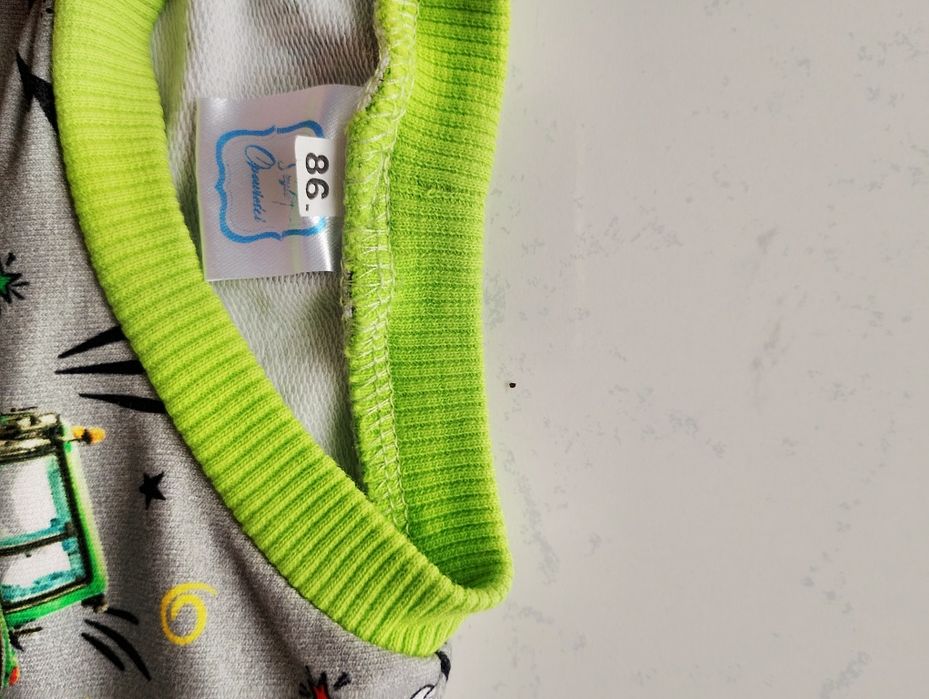 Bluza dla chłopca w traktory r. 86
