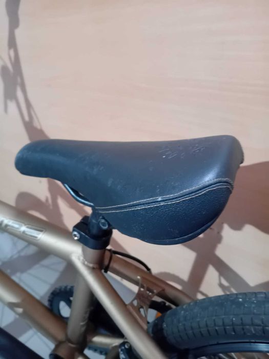 Bike BMX muito estimada com pouco uso. Tudo de origem.