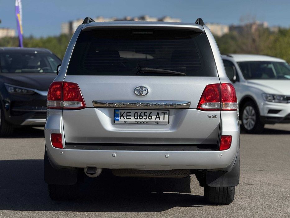 Avtoreal Toyota Land Cruiser 200 Дизель 4.5