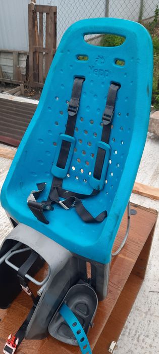 Дитяче велосипедне крісло, фірми Thule Yepp Maxi.