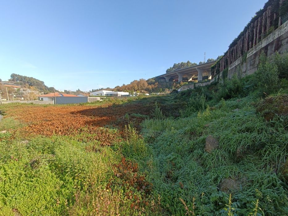 Terreno Urbano Serzedelo | Guimaraes