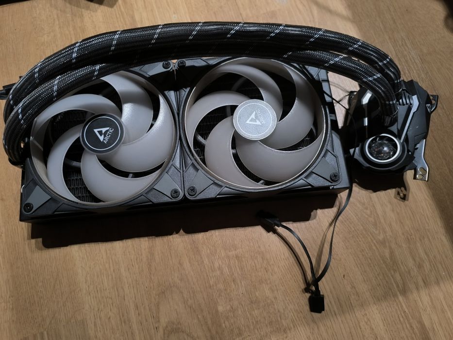 Cooler Arctic Liquid Freezer II RGB 280mm para AMD AM4 e AM5-impecável