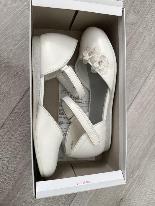 Buty dla dziewczynki do komunii komunijne 33 Deichmann Graceland