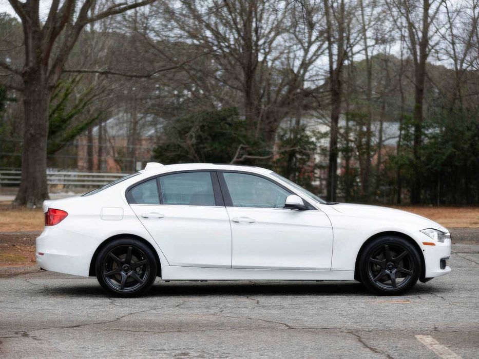 BMW 3 Series 328i      2015
