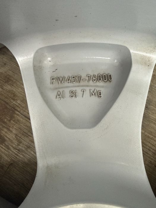 Продам диски Лексус