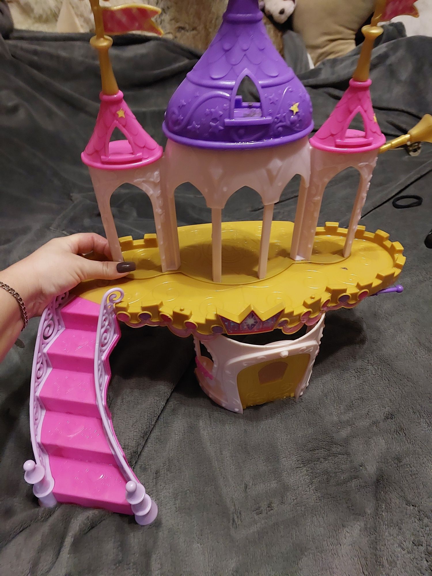 Littlest pet shop castle deals
