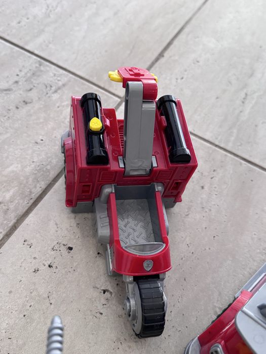Carros e boneco patrulha pata