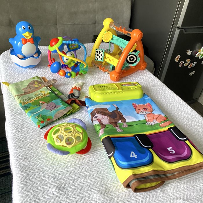 Лот іграшок