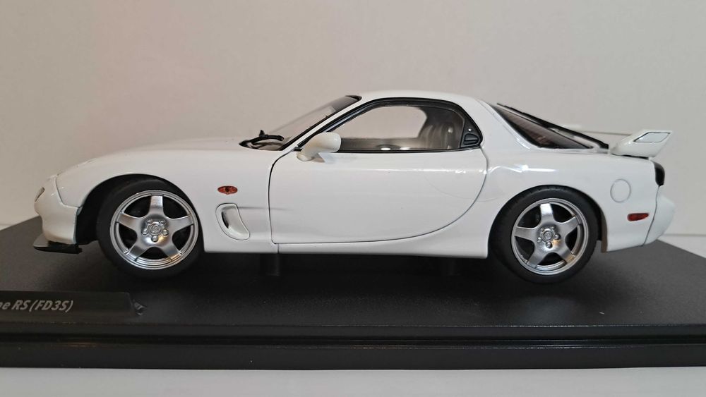 1/18 Mazda RX7 br - Solido