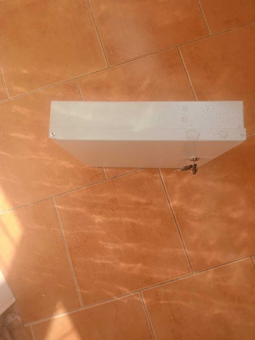 Продам нові електричний кабель, щиток і розподільчу коробку