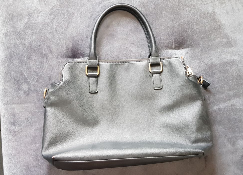 Czarna torba do ręki na shoperka