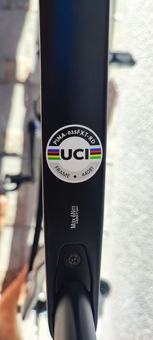 Pinarello Prince SRAM RED Etap com Potenciometro