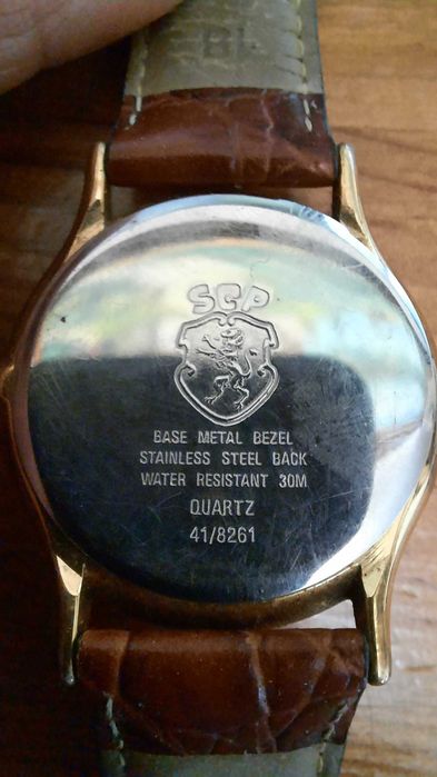 2 relógios com emblema antigo do Sporting - 34 m/m