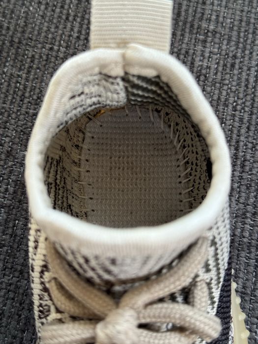 Кросівки дитячі Yeezy 350 розмір 21(13,5)