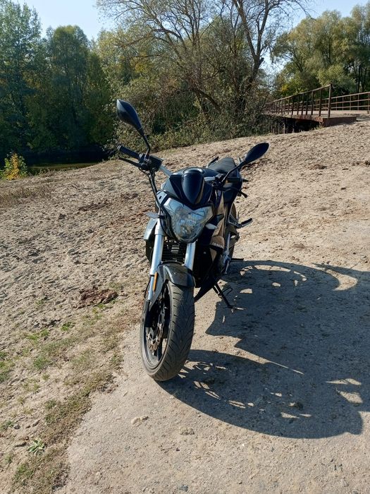 Геон іссен. З документами