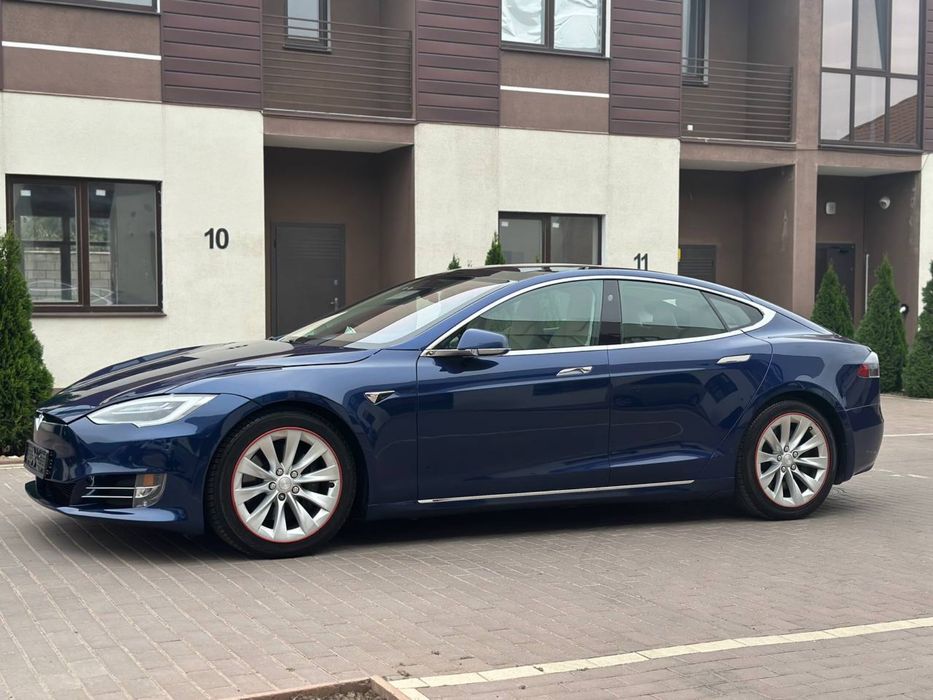Продам Tesla S 100 D