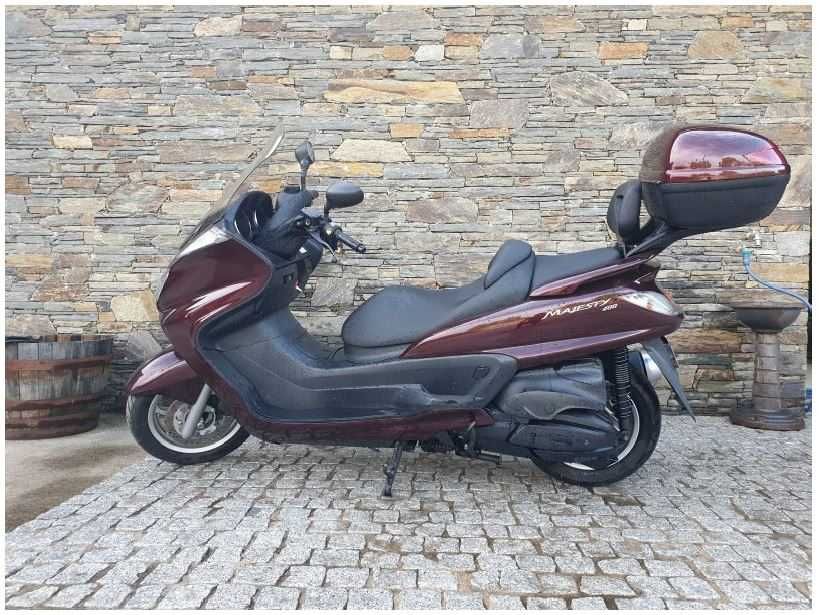 Yamanha Magesty 400 como nova