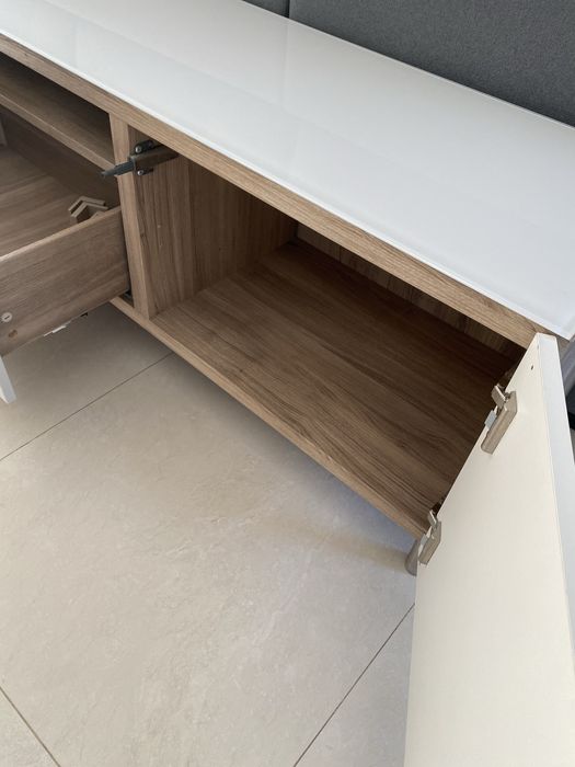 Móvel aparador TV Ikea
