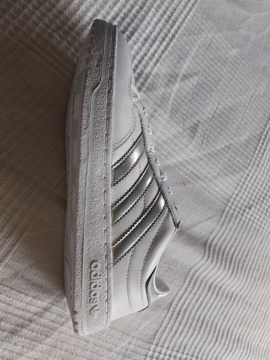 Tenis adidas court W. Novos. Não são imitação! 39 1/2