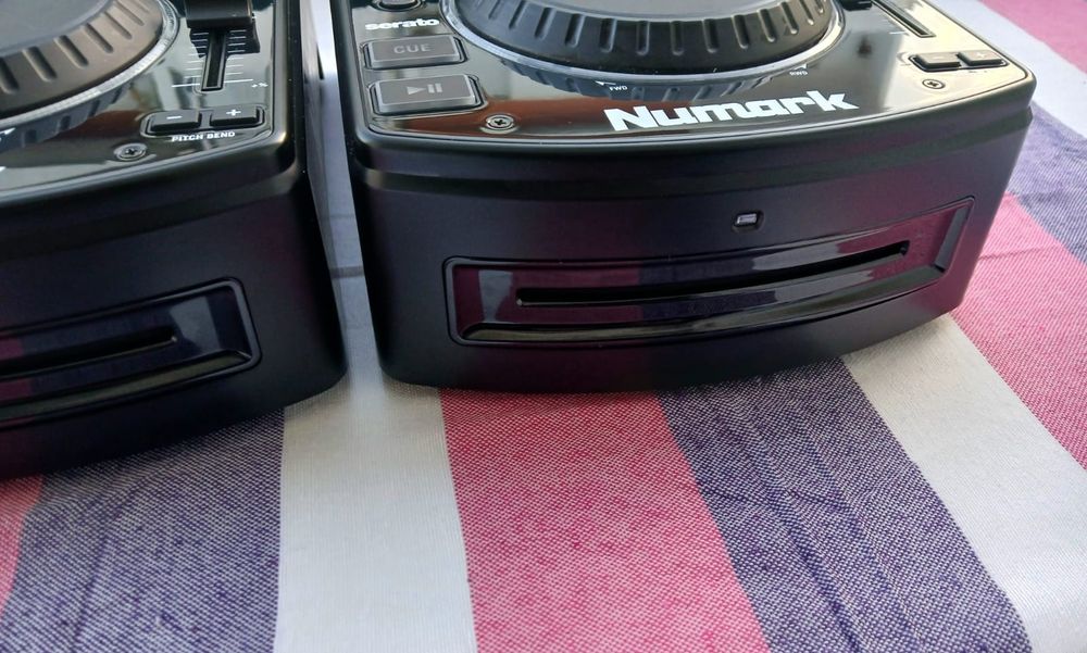 Numark NDX500 PAR( Leitor CD USB e Controlador MIDI)