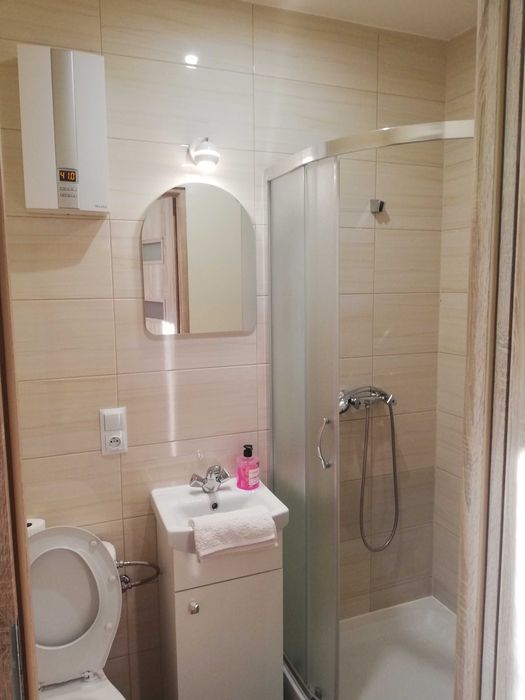 Pokoje dwu trzy osobowe z łazienkami dla pracowników firm(i nie tylko)